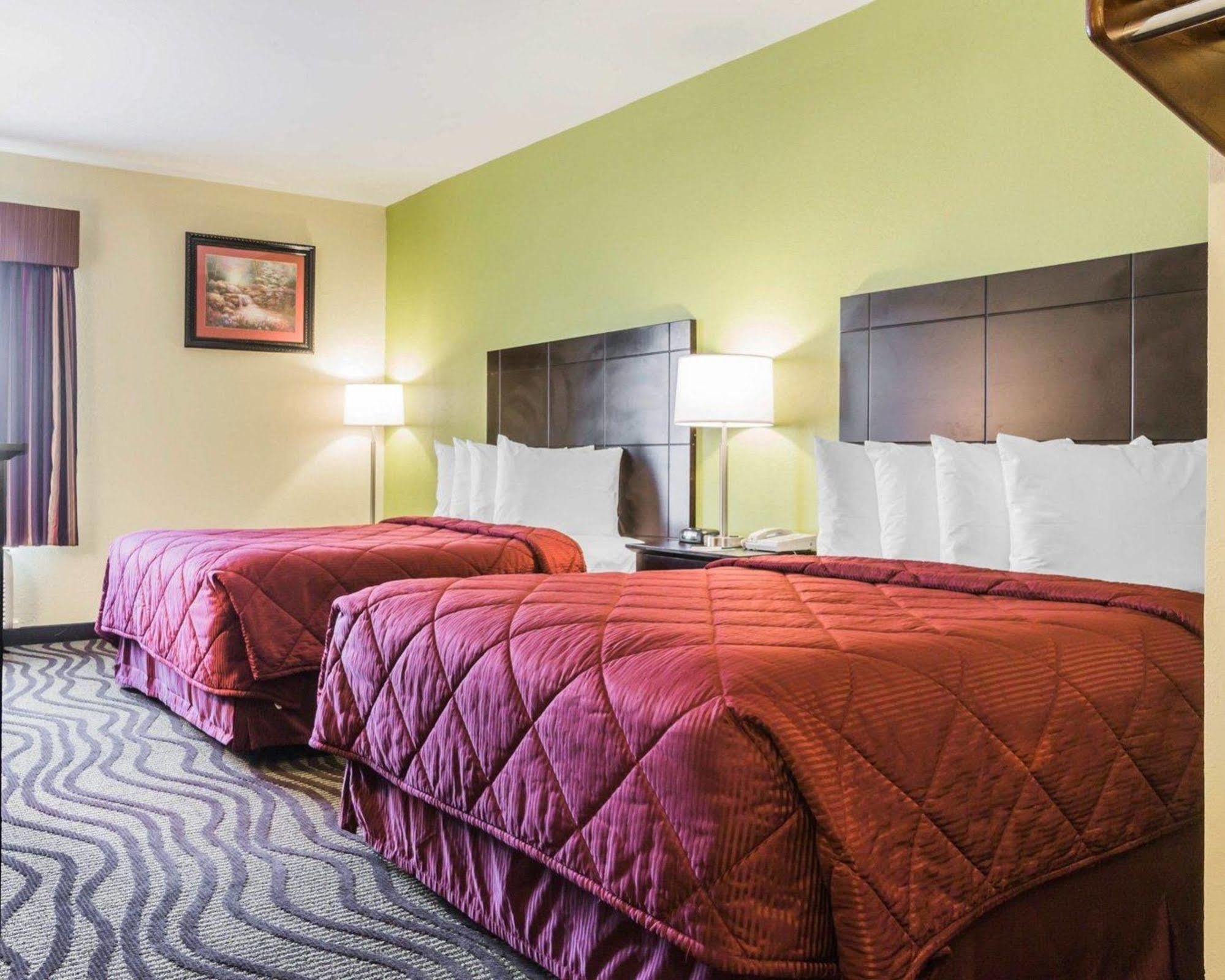 Quality Inn & Suites North Montgomery Eksteriør billede
