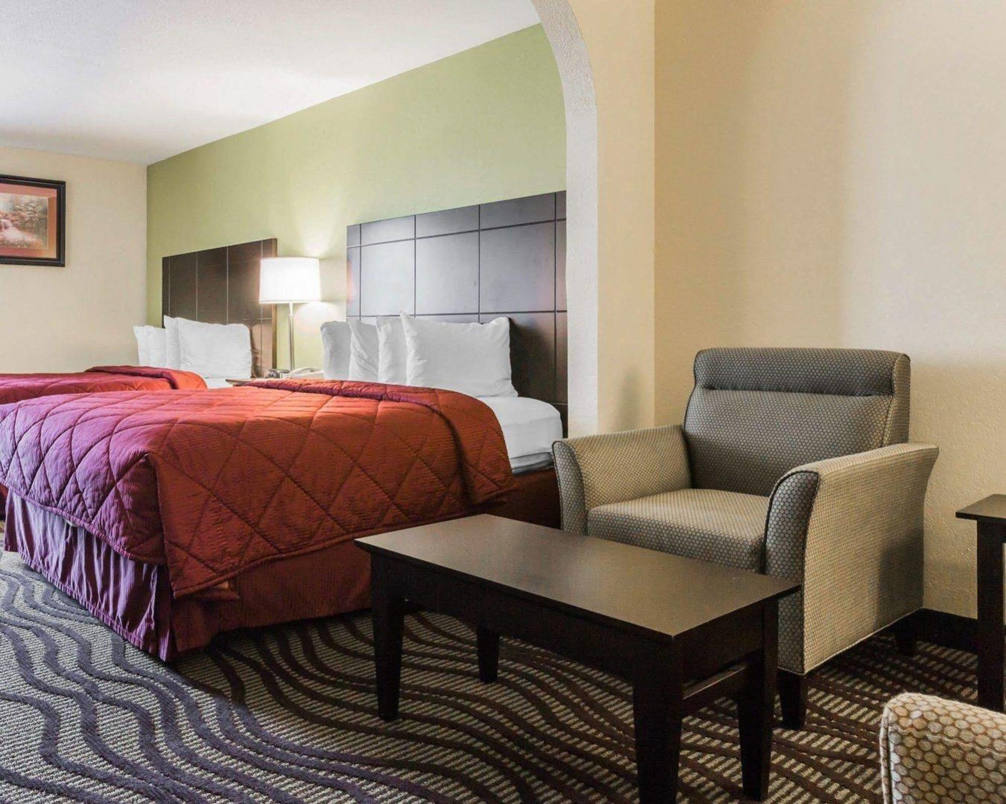Quality Inn & Suites North Montgomery Eksteriør billede