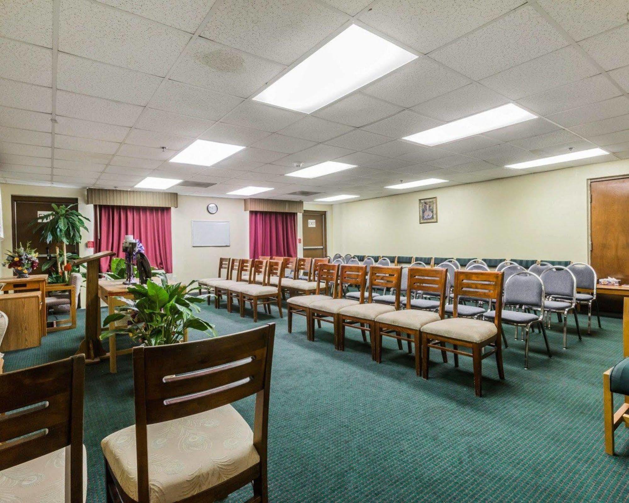 Quality Inn & Suites North Montgomery Eksteriør billede