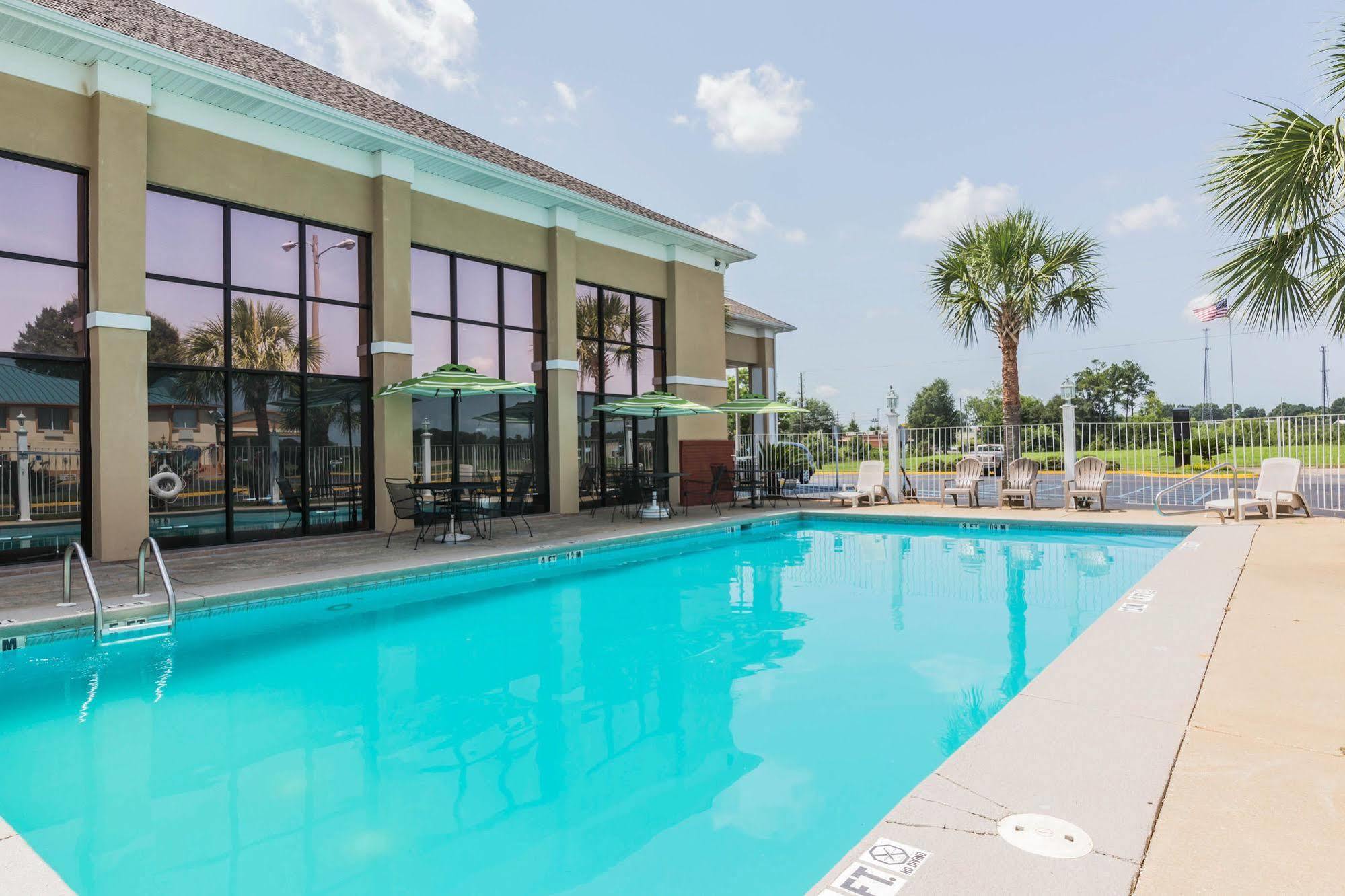Quality Inn & Suites North Montgomery Eksteriør billede