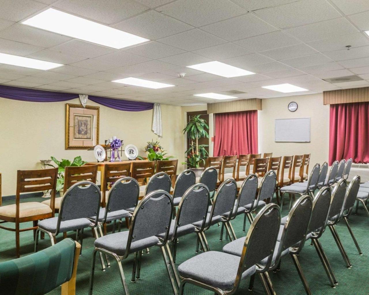 Quality Inn & Suites North Montgomery Eksteriør billede